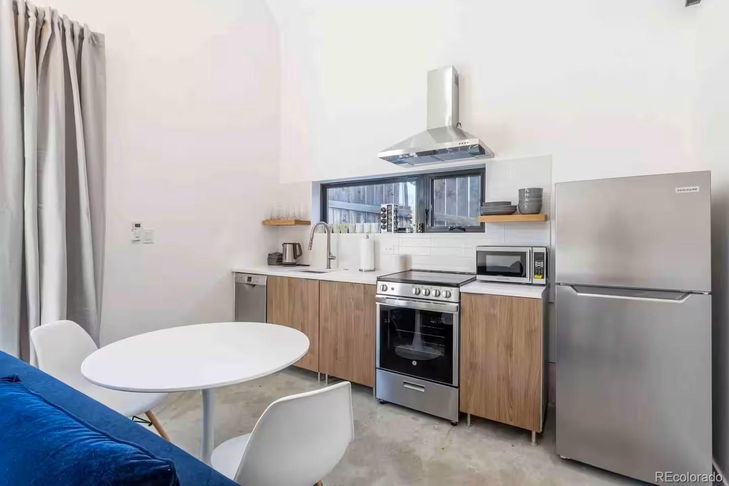 MLS Image #21 for 3251  lawrence street,denver, Colorado