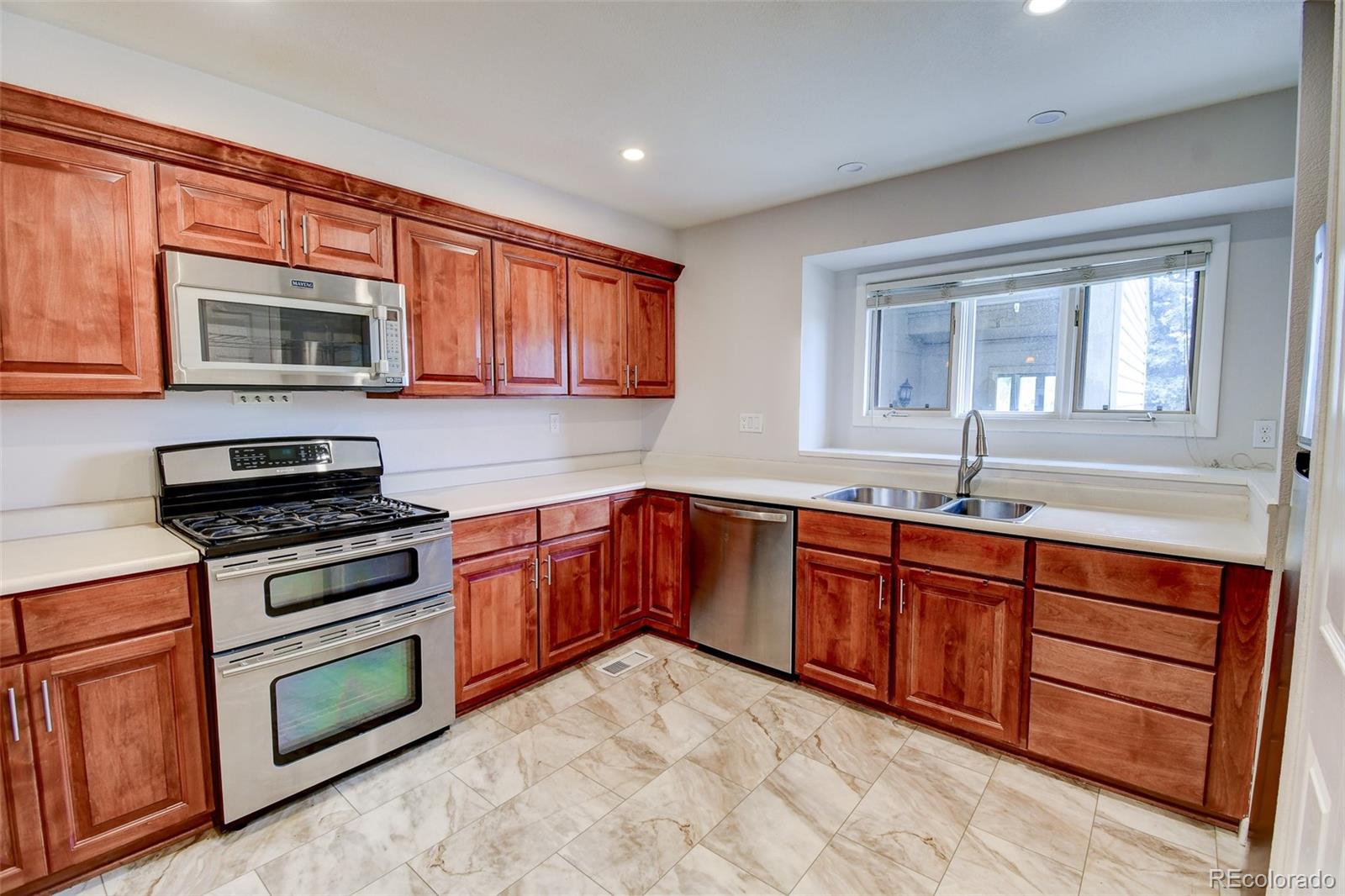 MLS Image #3 for 7857 s university way ,centennial, Colorado