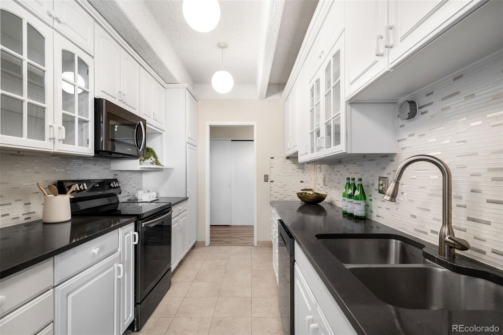 MLS Image #5 for 7877 e mississippi avenue 1108,denver, Colorado