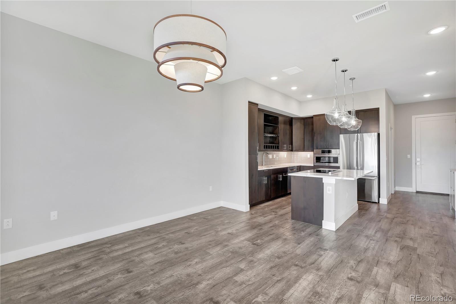 MLS Image #12 for 6618 e lowry boulevard,denver, Colorado