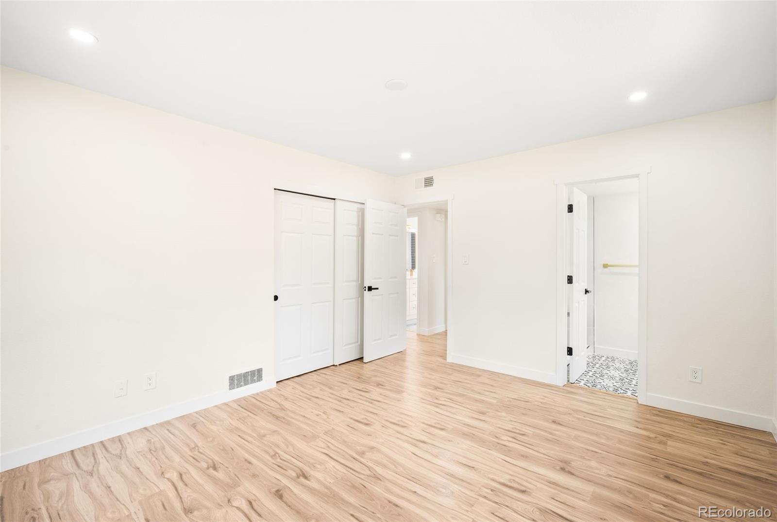 MLS Image #14 for 769  troy court,aurora, Colorado