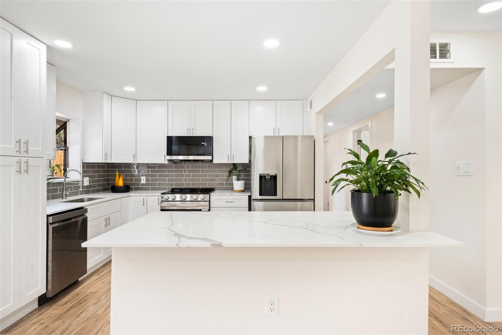 MLS Image #6 for 769  troy court,aurora, Colorado