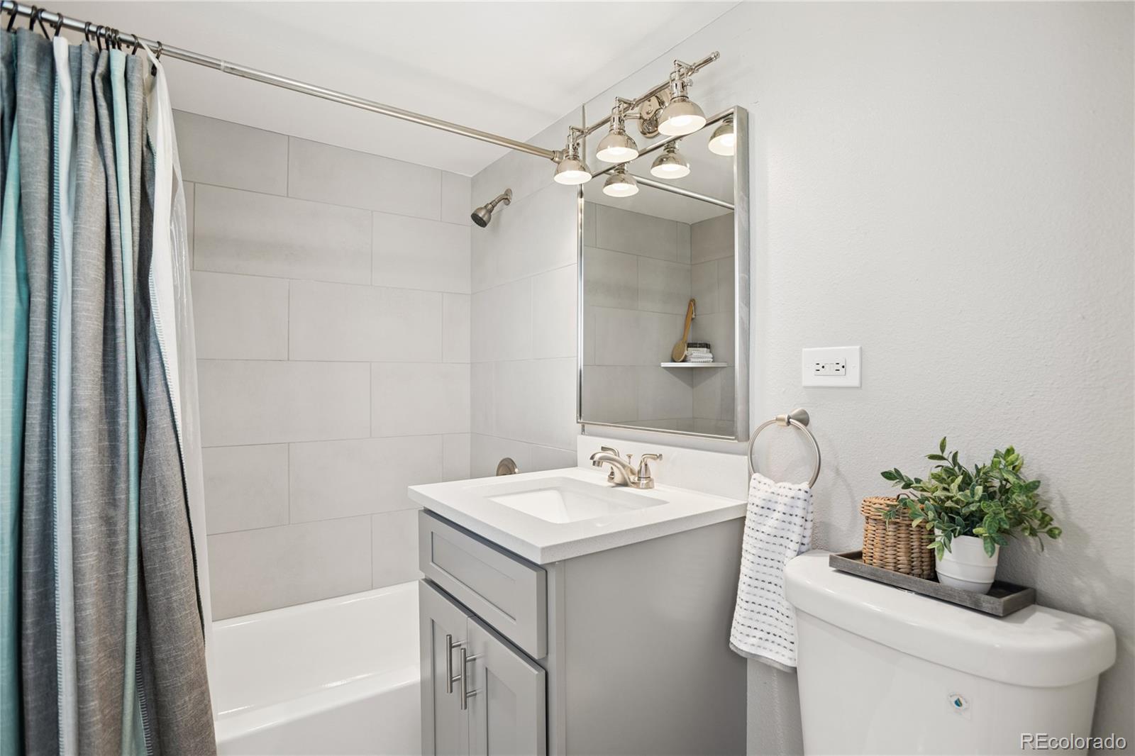 MLS Image #16 for 1029 e 8th avenue,denver, Colorado