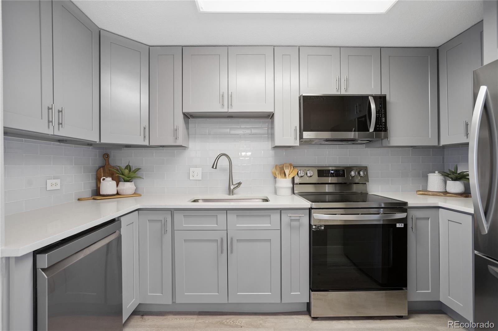 MLS Image #9 for 1029 e 8th avenue,denver, Colorado