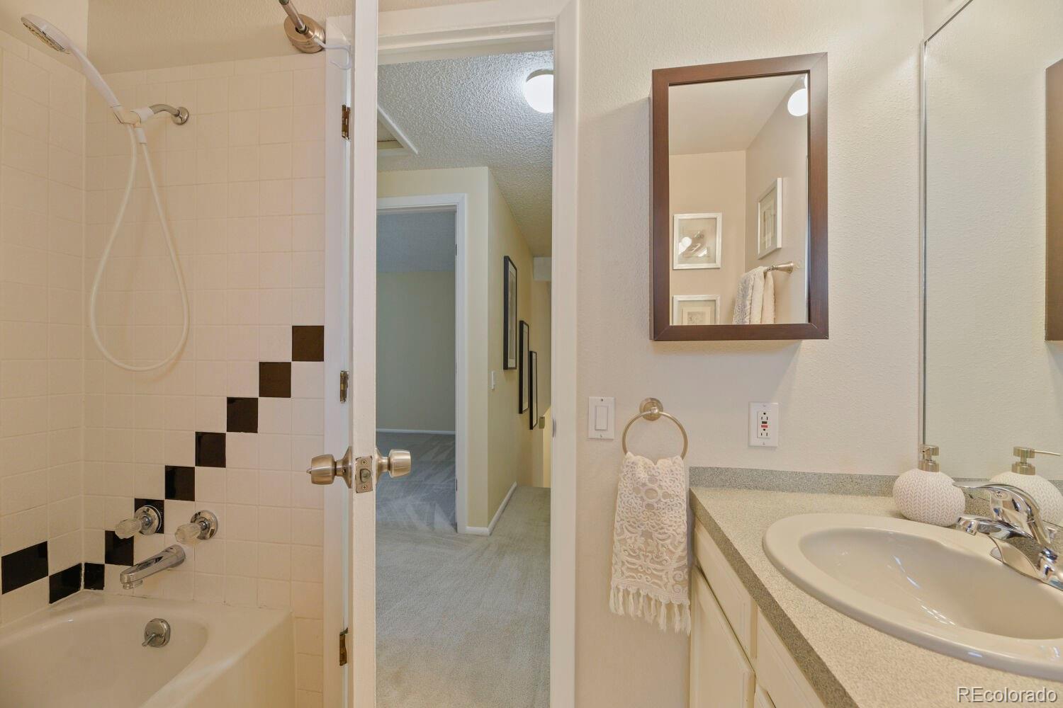 MLS Image #41 for 7304 e mineral place,centennial, Colorado