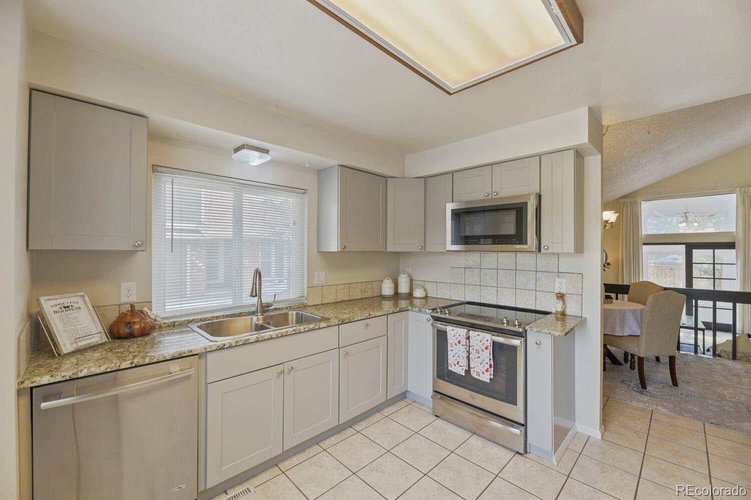 MLS Image #7 for 7304 e mineral place,centennial, Colorado