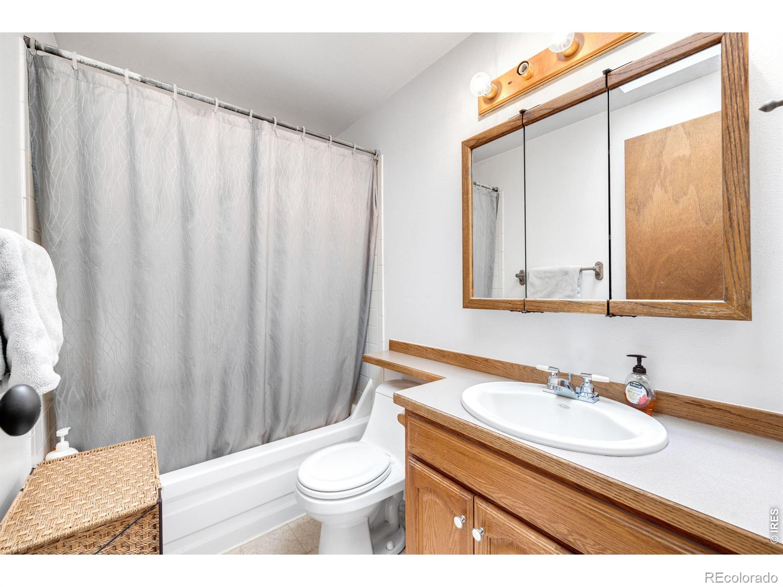 MLS Image #18 for 512  locust grove drive,fort collins, Colorado