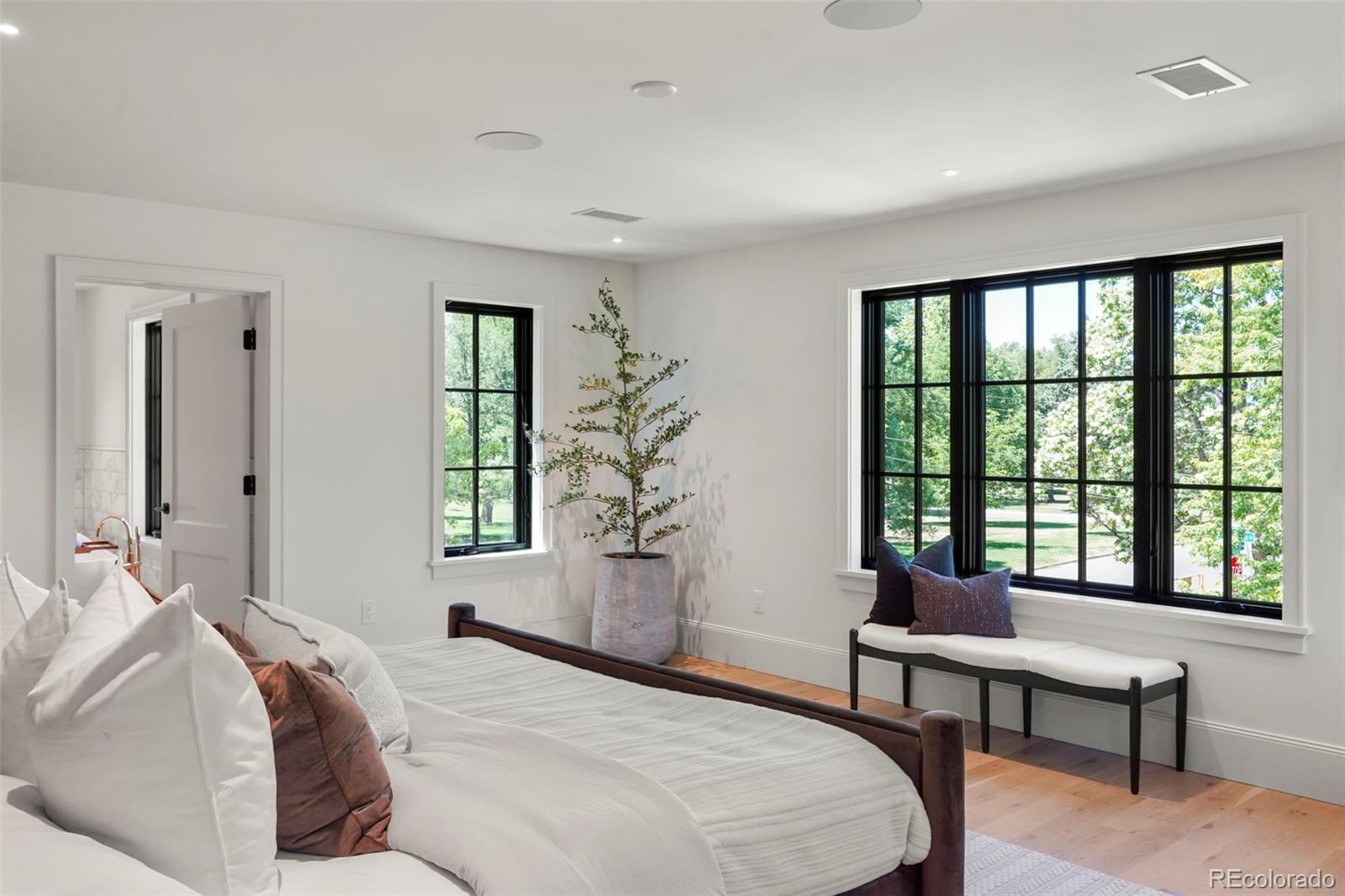 MLS Image #17 for 888 s franklin street,denver, Colorado