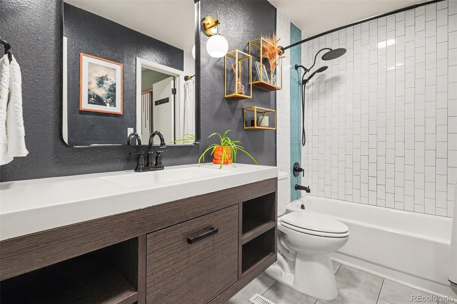 MLS Image #17 for 15176 e jefferson place,aurora, Colorado
