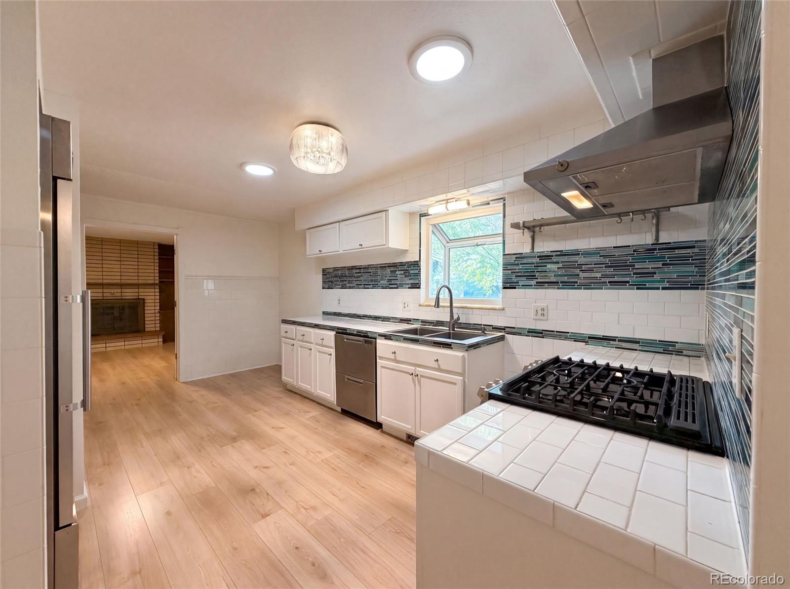 MLS Image #15 for 1307  redwood drive,loveland, Colorado