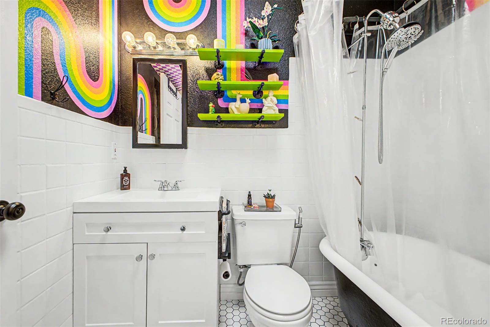MLS Image #22 for 610 n logan street,denver, Colorado