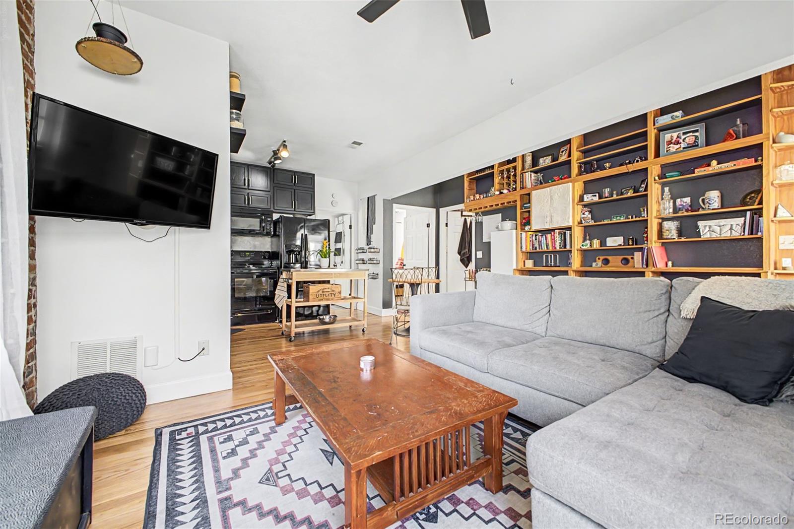 MLS Image #3 for 610 n logan street,denver, Colorado