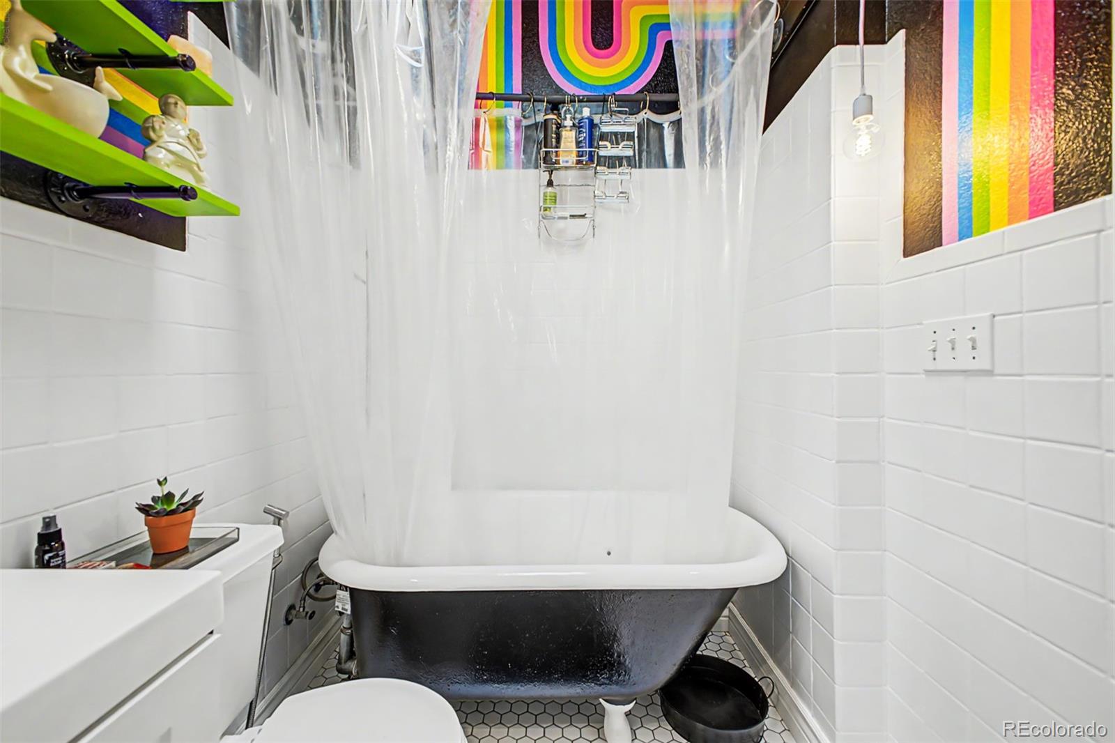 MLS Image #5 for 610 n logan street,denver, Colorado