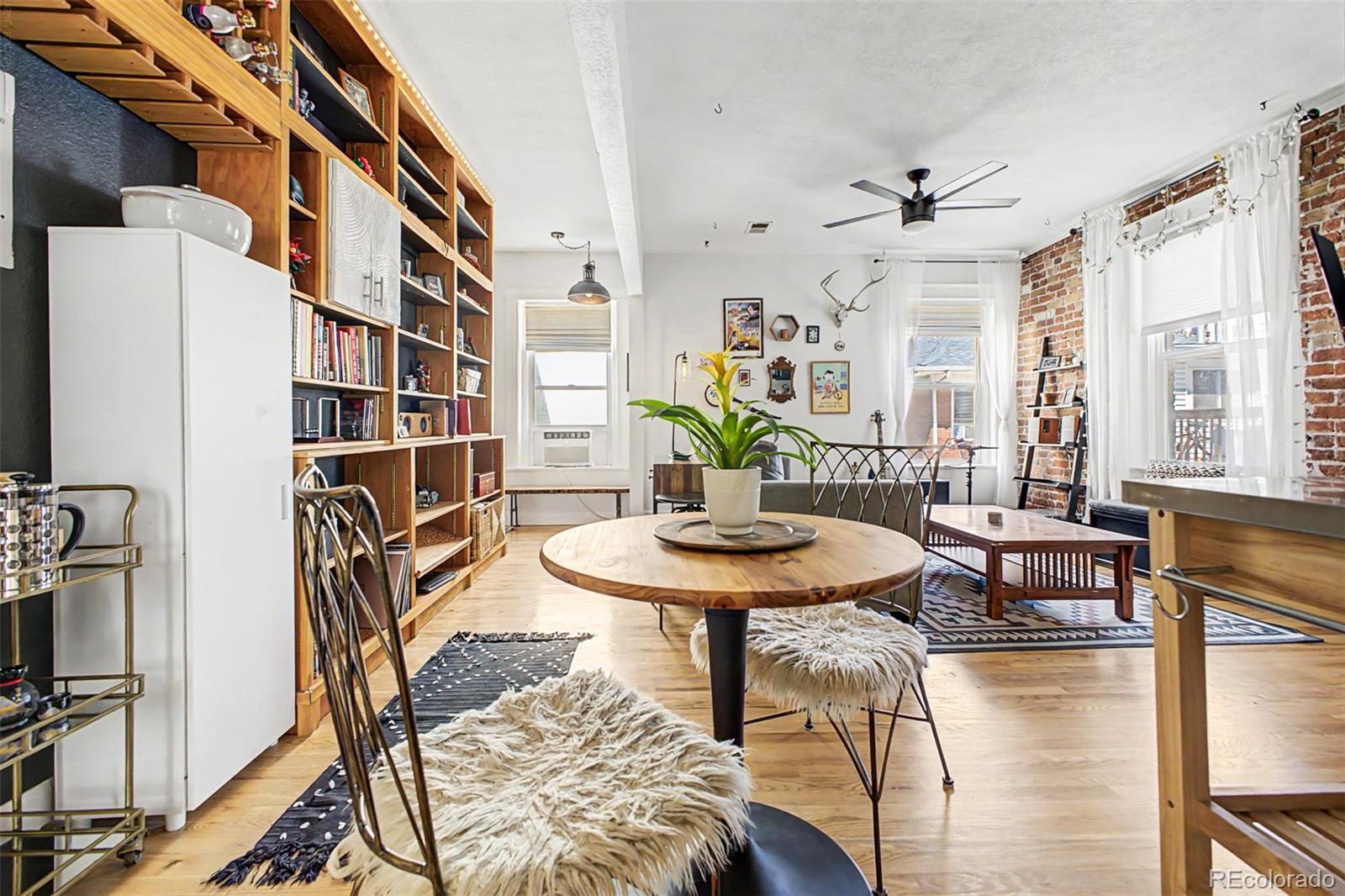 MLS Image #9 for 610 n logan street,denver, Colorado