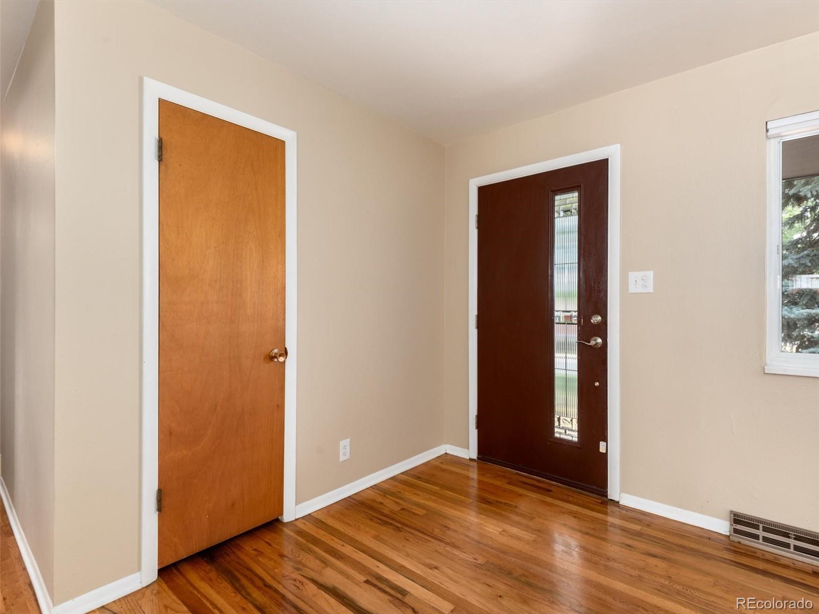 MLS Image #5 for 311 s jasmine street,denver, Colorado