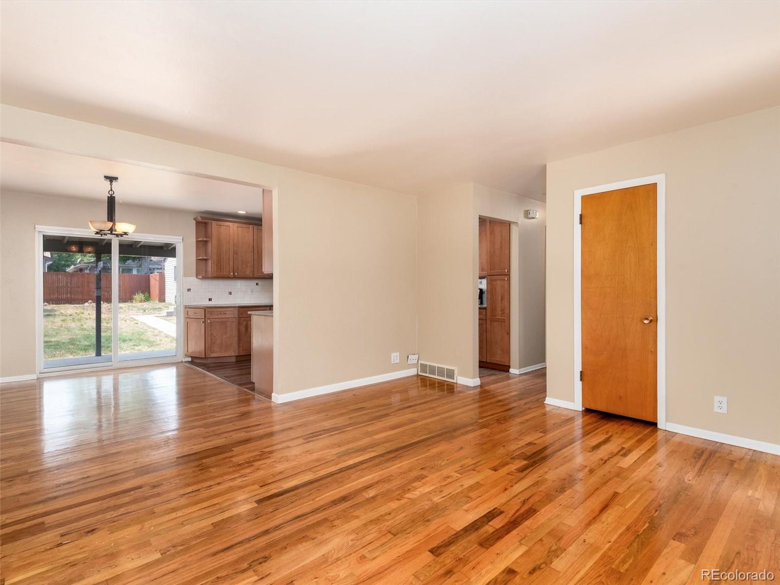 MLS Image #7 for 311 s jasmine street,denver, Colorado
