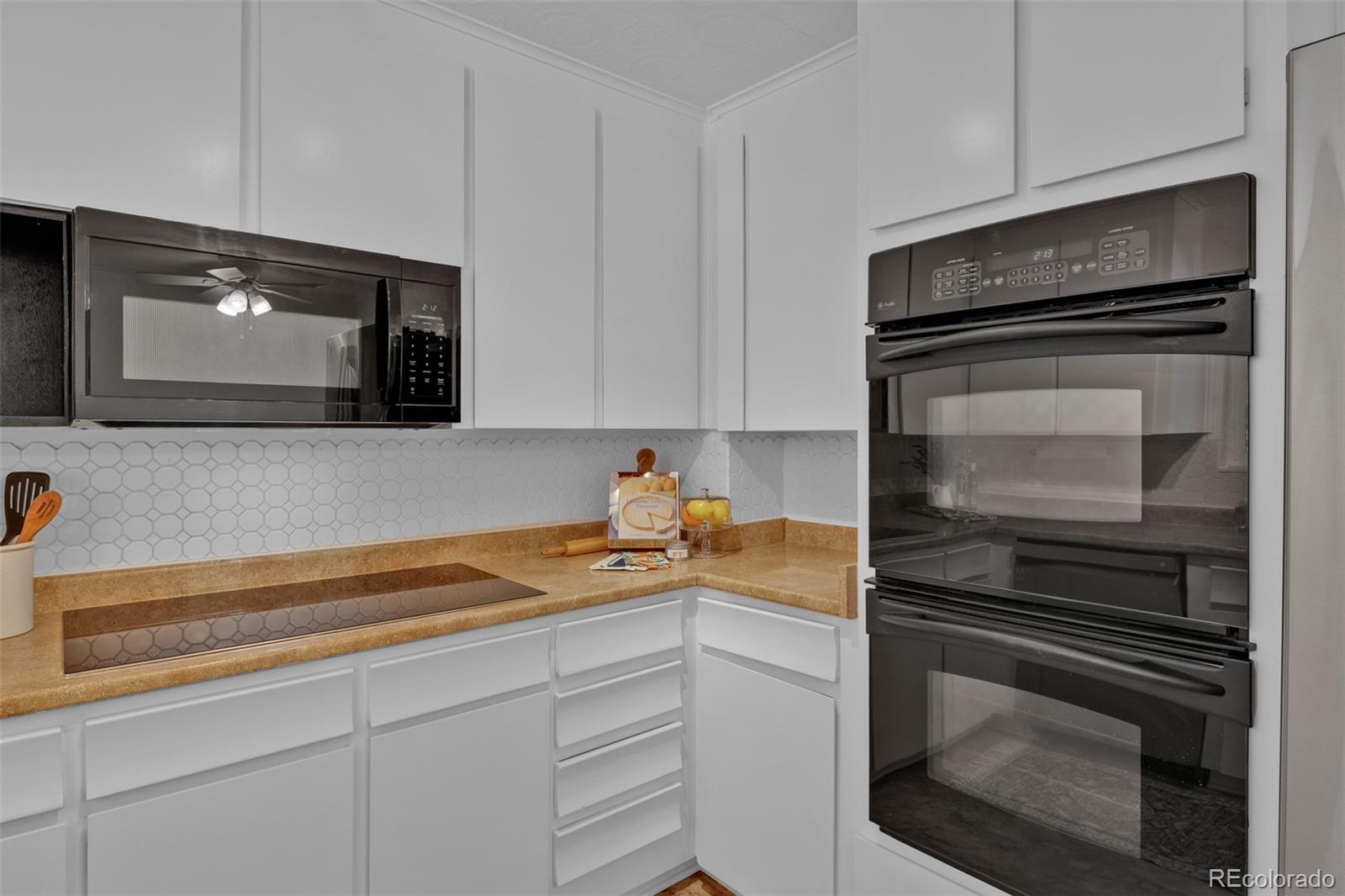 MLS Image #11 for 8584 e briarwood place,centennial, Colorado
