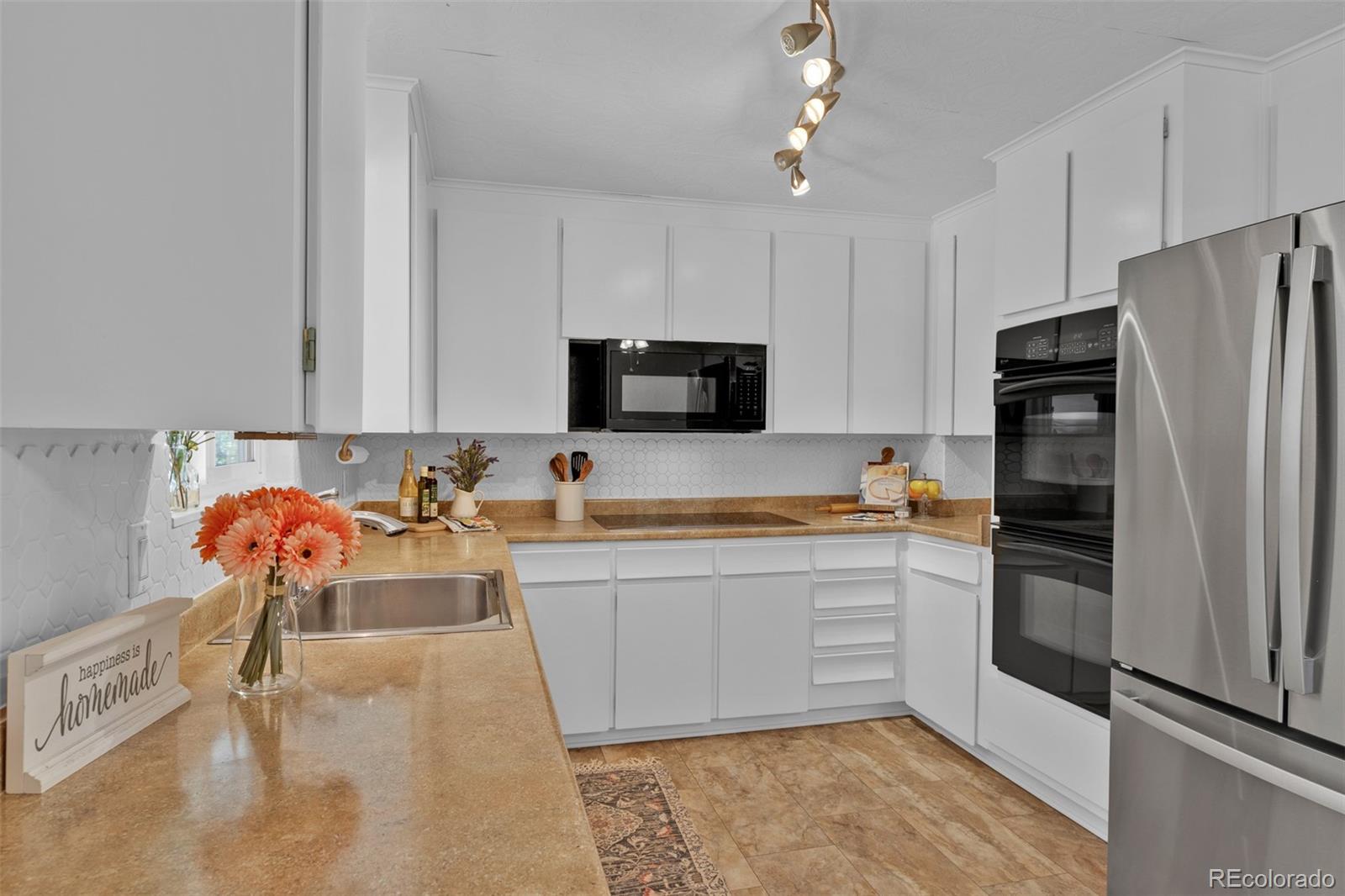 MLS Image #9 for 8584 e briarwood place,centennial, Colorado