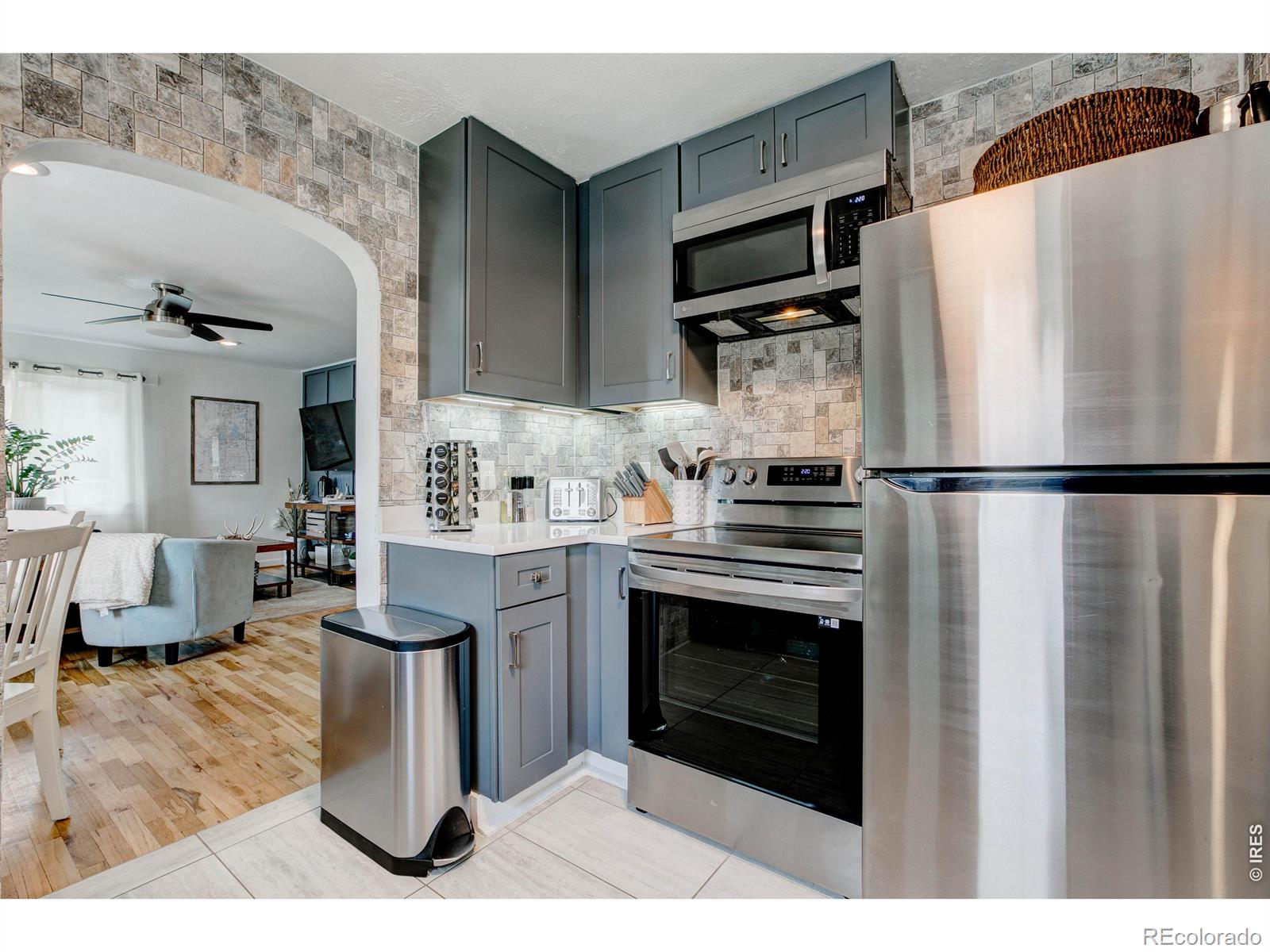 MLS Image #8 for 525 w 9th street,loveland, Colorado