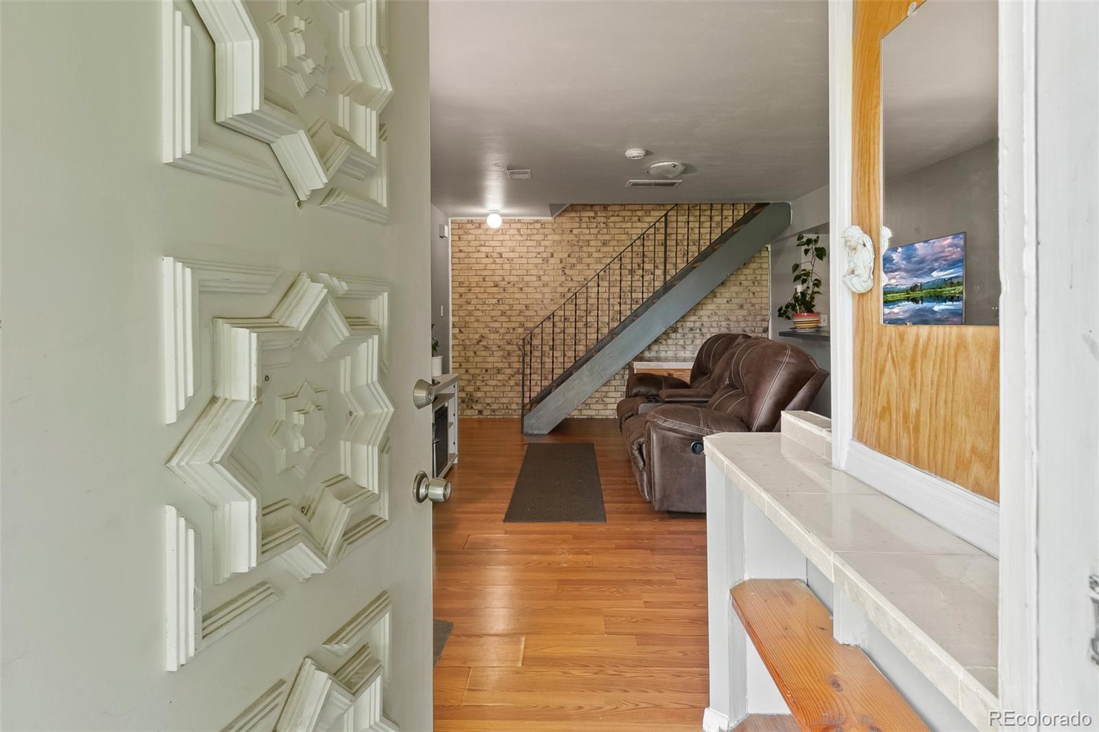 MLS Image #3 for 1192 s eagle circle,aurora, Colorado