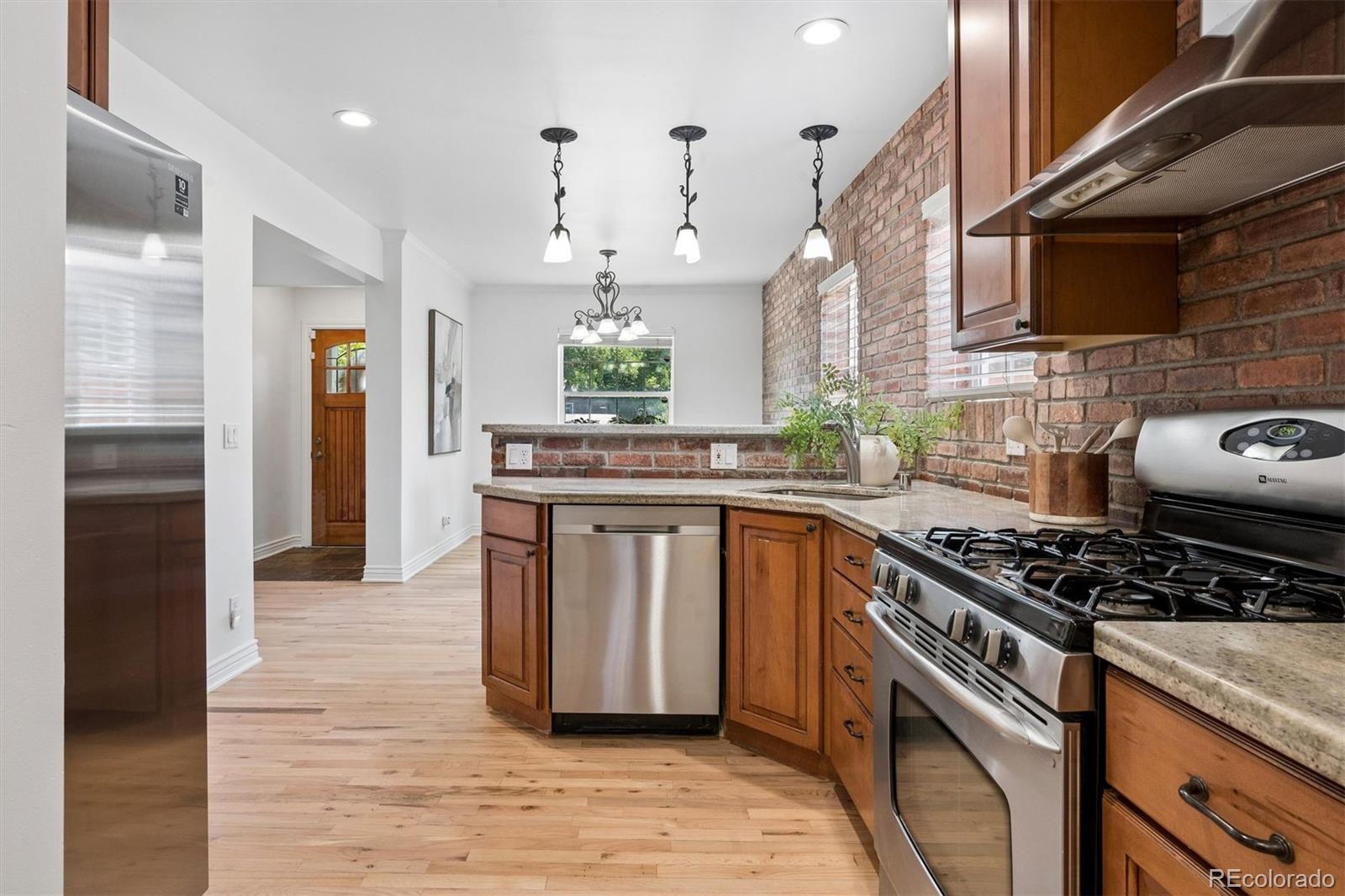 MLS Image #9 for 1141  elm street,denver, Colorado
