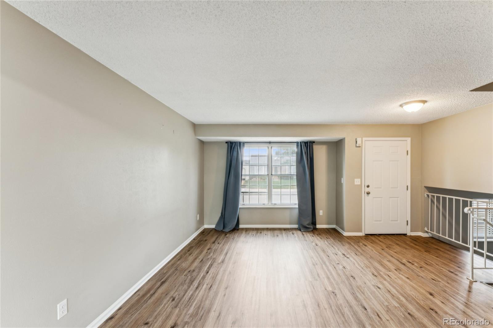 MLS Image #12 for 17156 e progress circle,aurora, Colorado