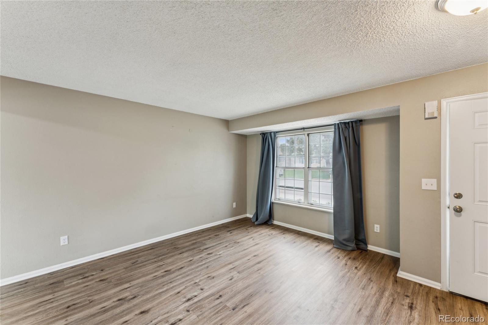 MLS Image #13 for 17156 e progress circle,aurora, Colorado