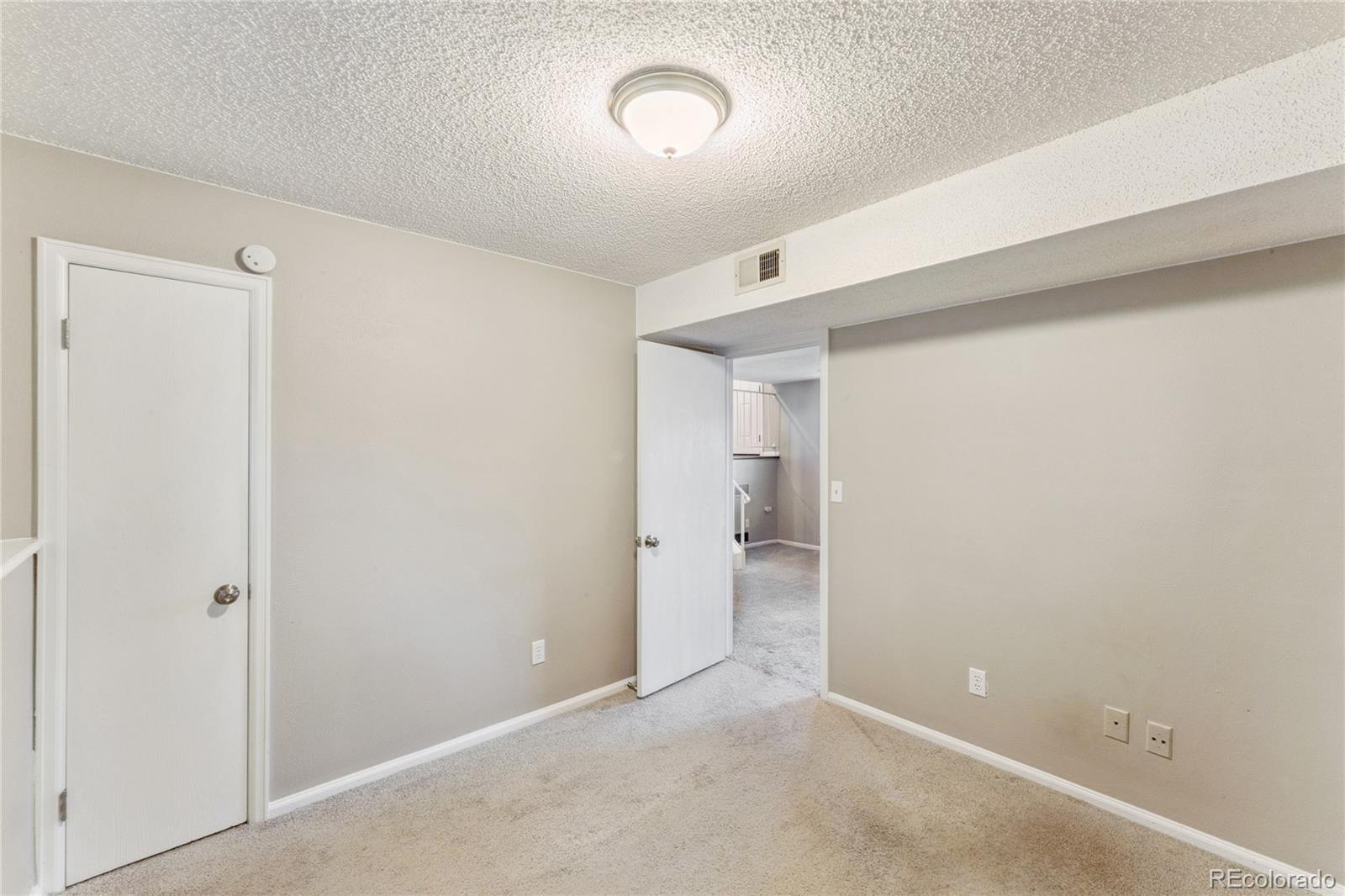 MLS Image #18 for 17156 e progress circle,aurora, Colorado