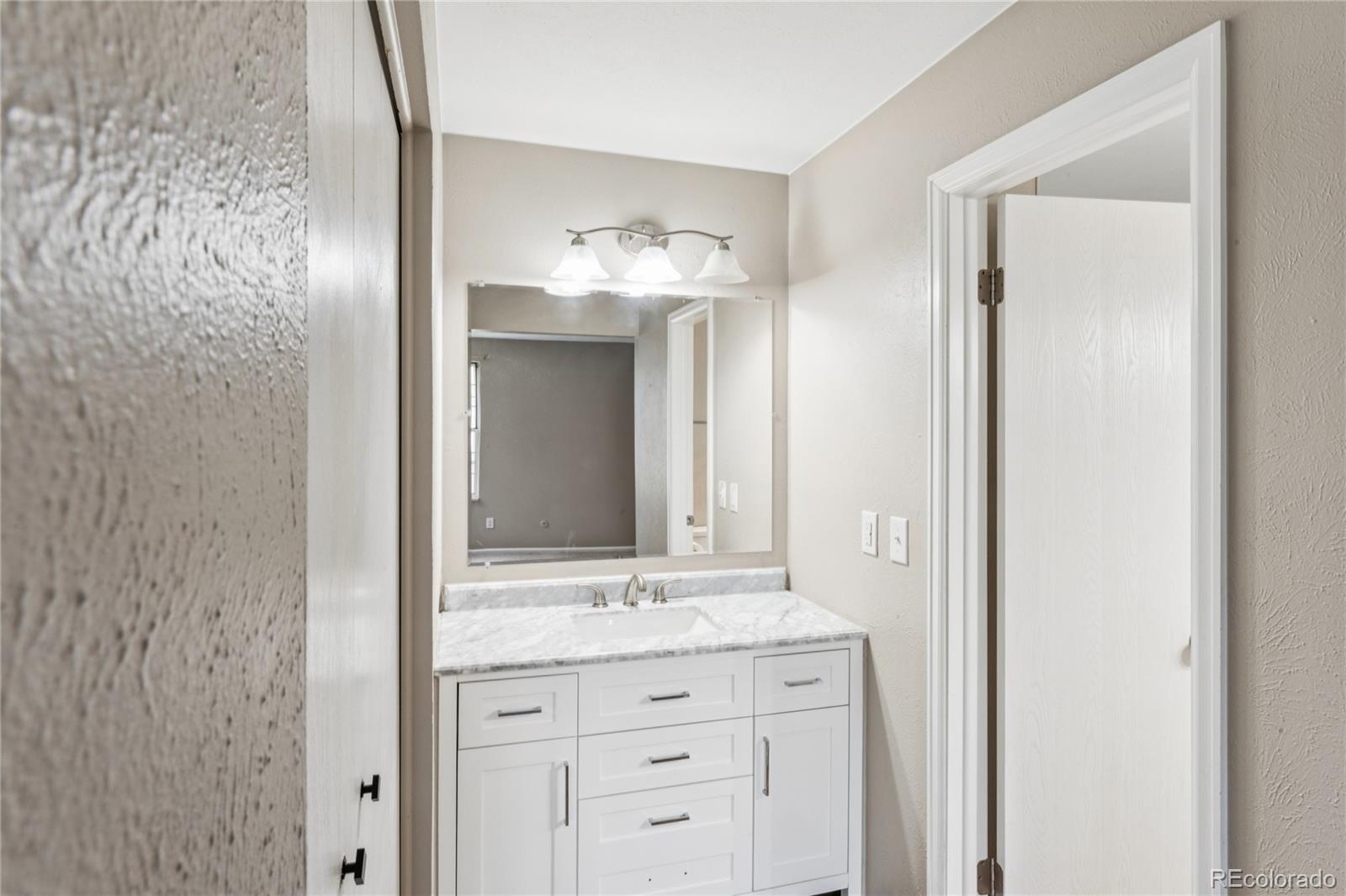 MLS Image #24 for 17156 e progress circle,aurora, Colorado