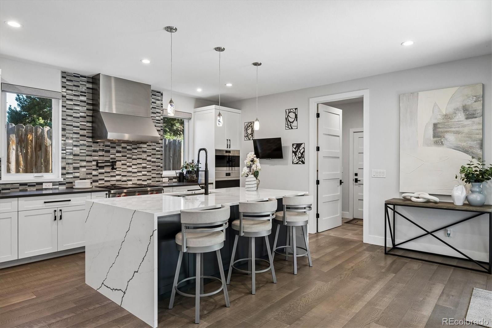 MLS Image #14 for 966  saint paul street,denver, Colorado