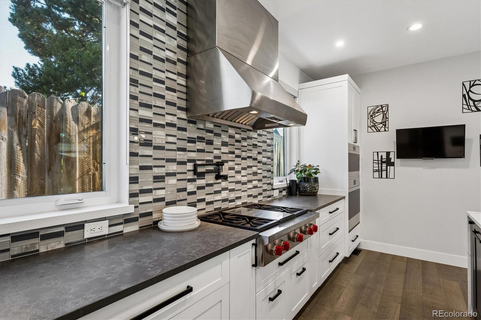 MLS Image #18 for 966  saint paul street,denver, Colorado