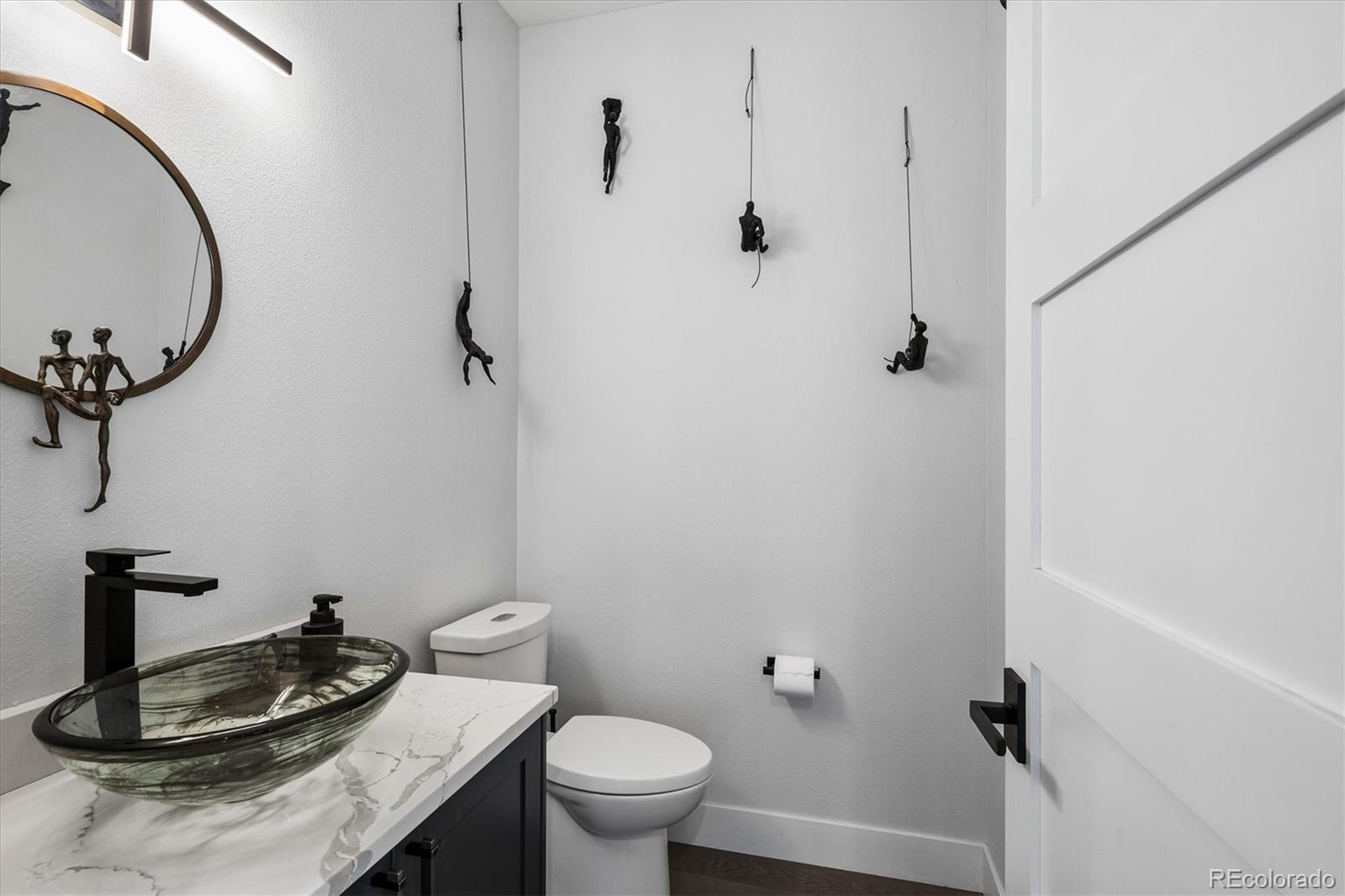 MLS Image #19 for 966  saint paul street,denver, Colorado