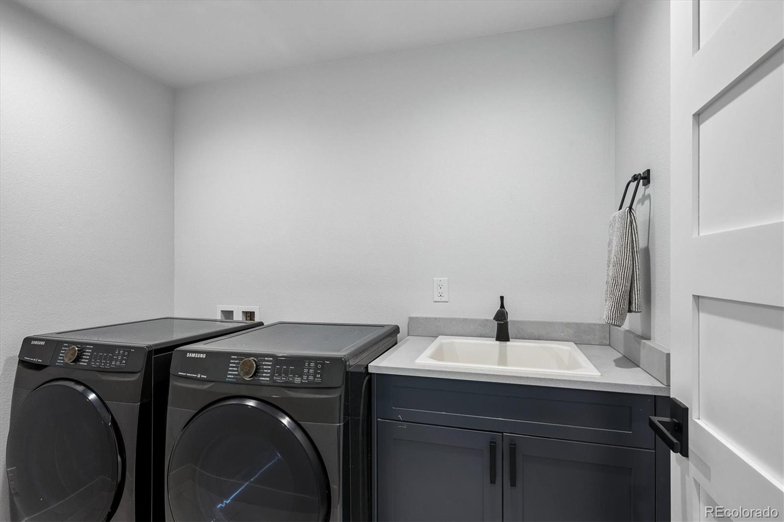 MLS Image #39 for 966  saint paul street,denver, Colorado