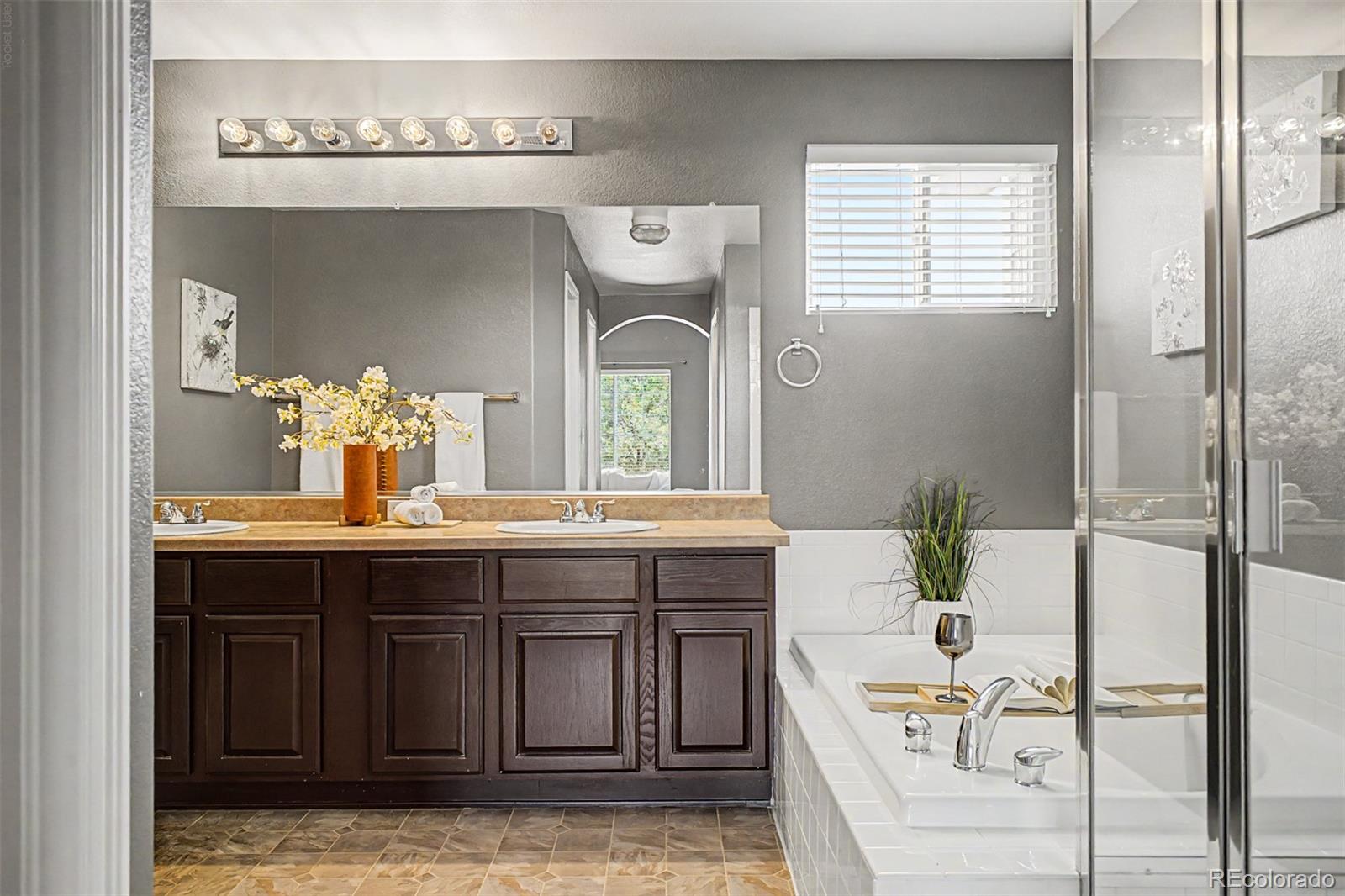 MLS Image #19 for 11652  kearney way,denver, Colorado