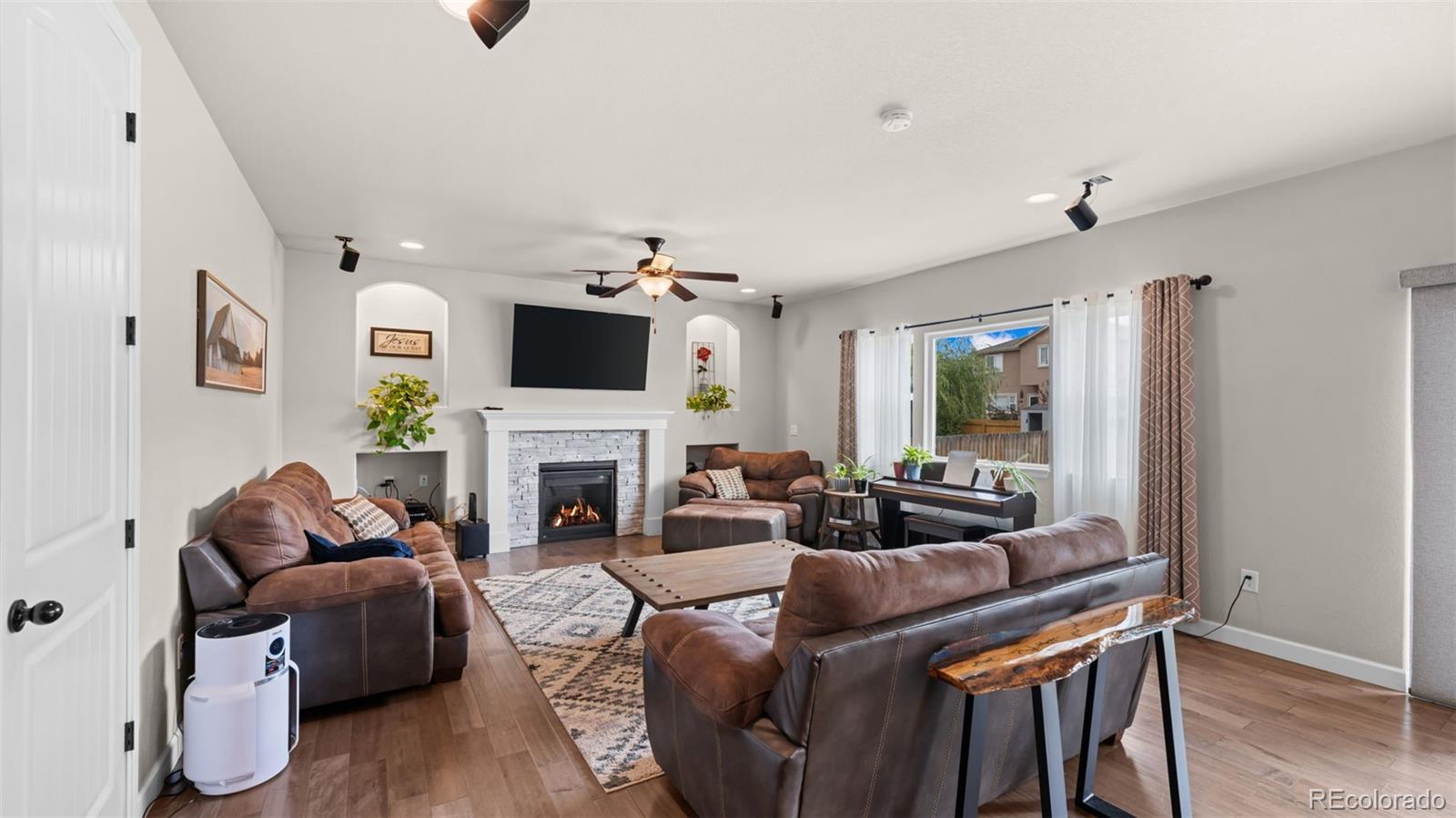MLS Image #5 for 7643  peachleaf drive,colorado springs, Colorado