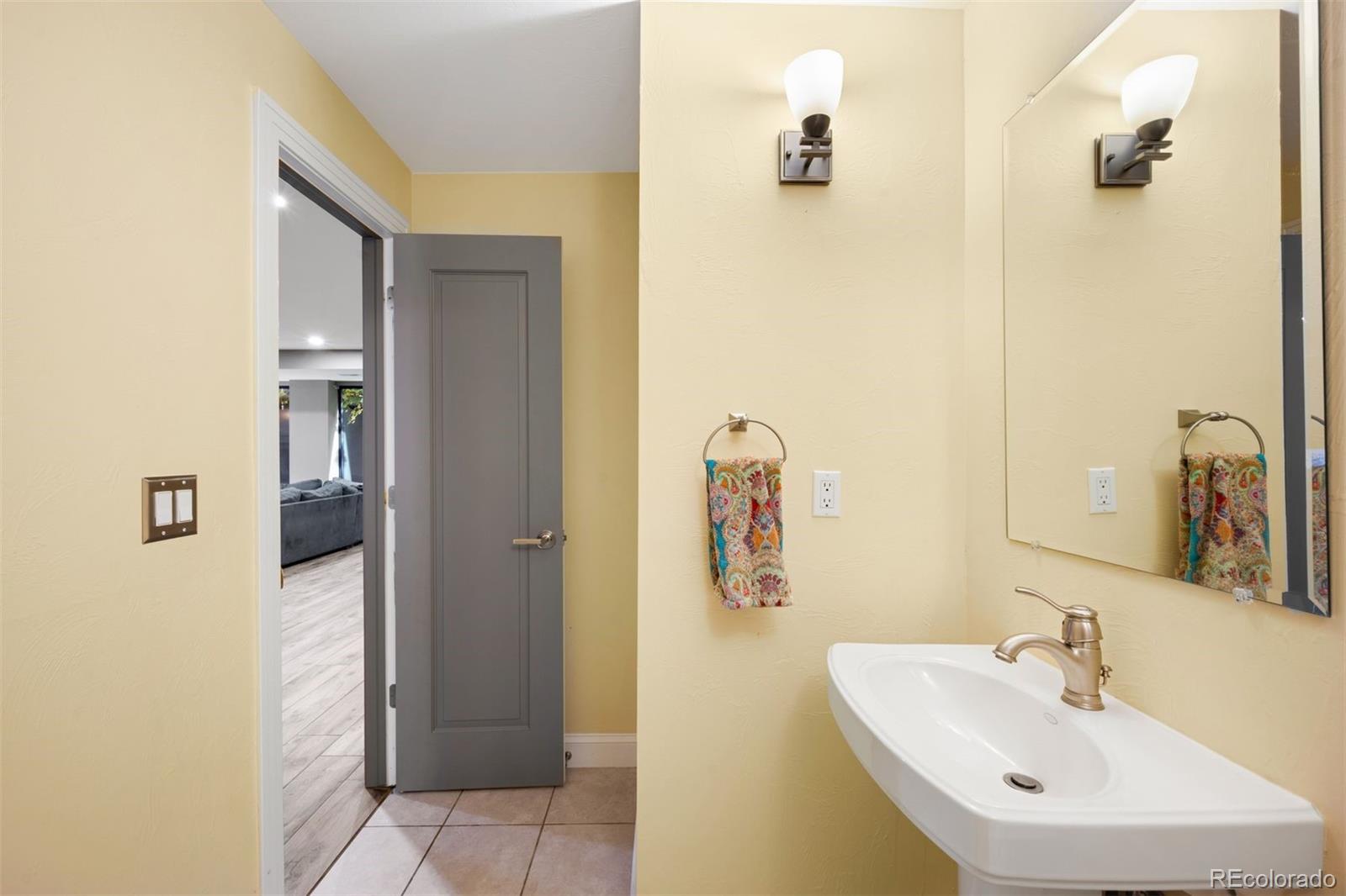 MLS Image #19 for 2020 s madison street,denver, Colorado