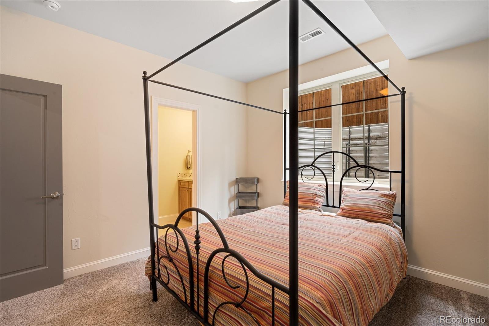 MLS Image #20 for 2020 s madison street,denver, Colorado