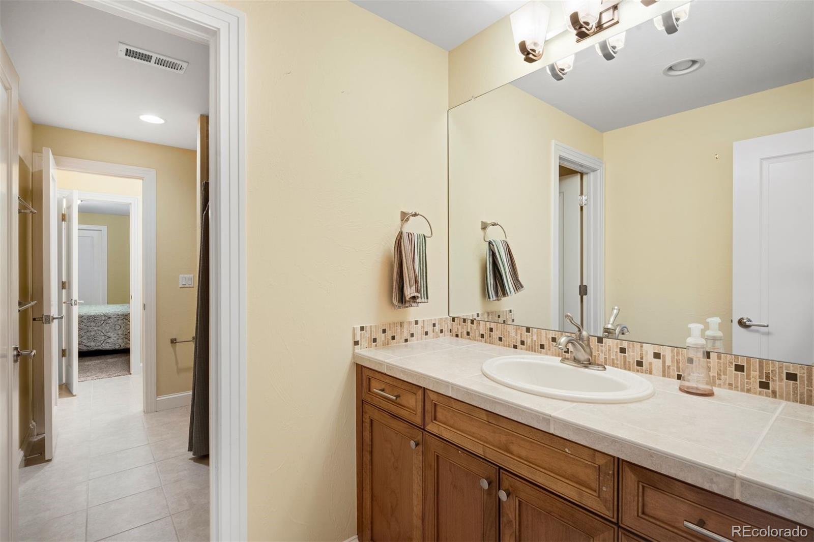 MLS Image #21 for 2020 s madison street,denver, Colorado