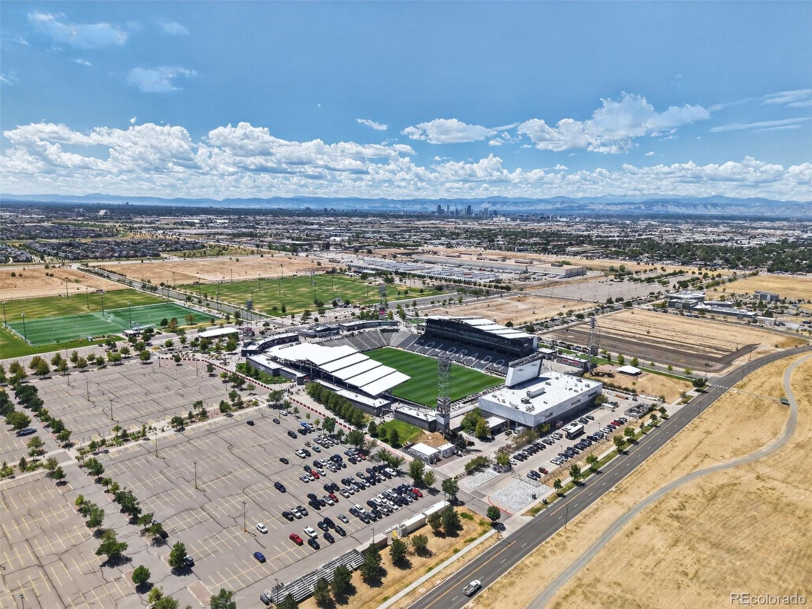 MLS Image #38 for 6121  chester street,denver, Colorado