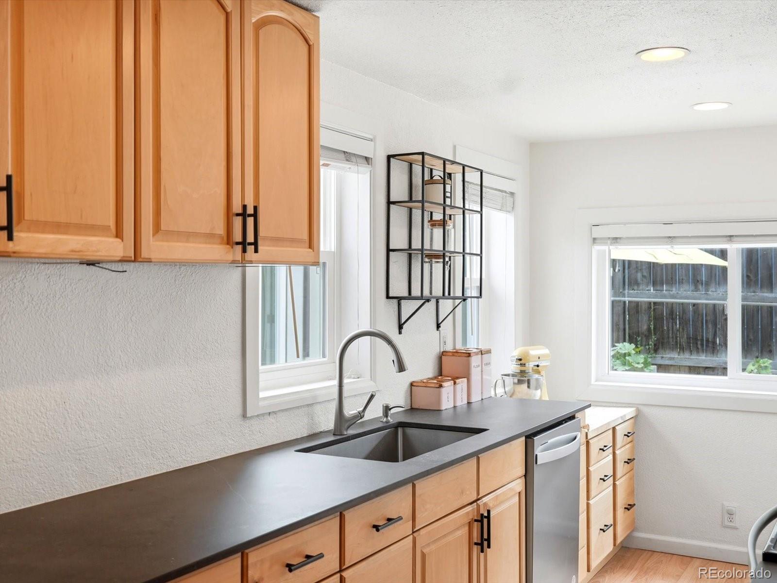 MLS Image #10 for 3376 s corona street,englewood, Colorado