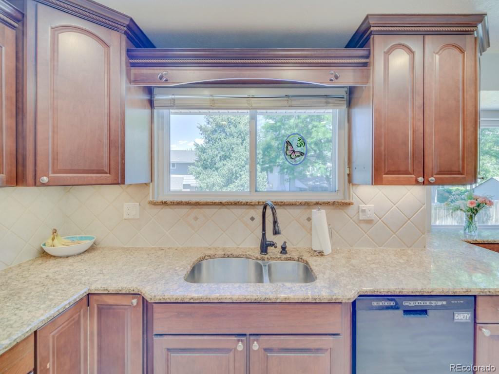 MLS Image #5 for 6566 s ammons court,littleton, Colorado