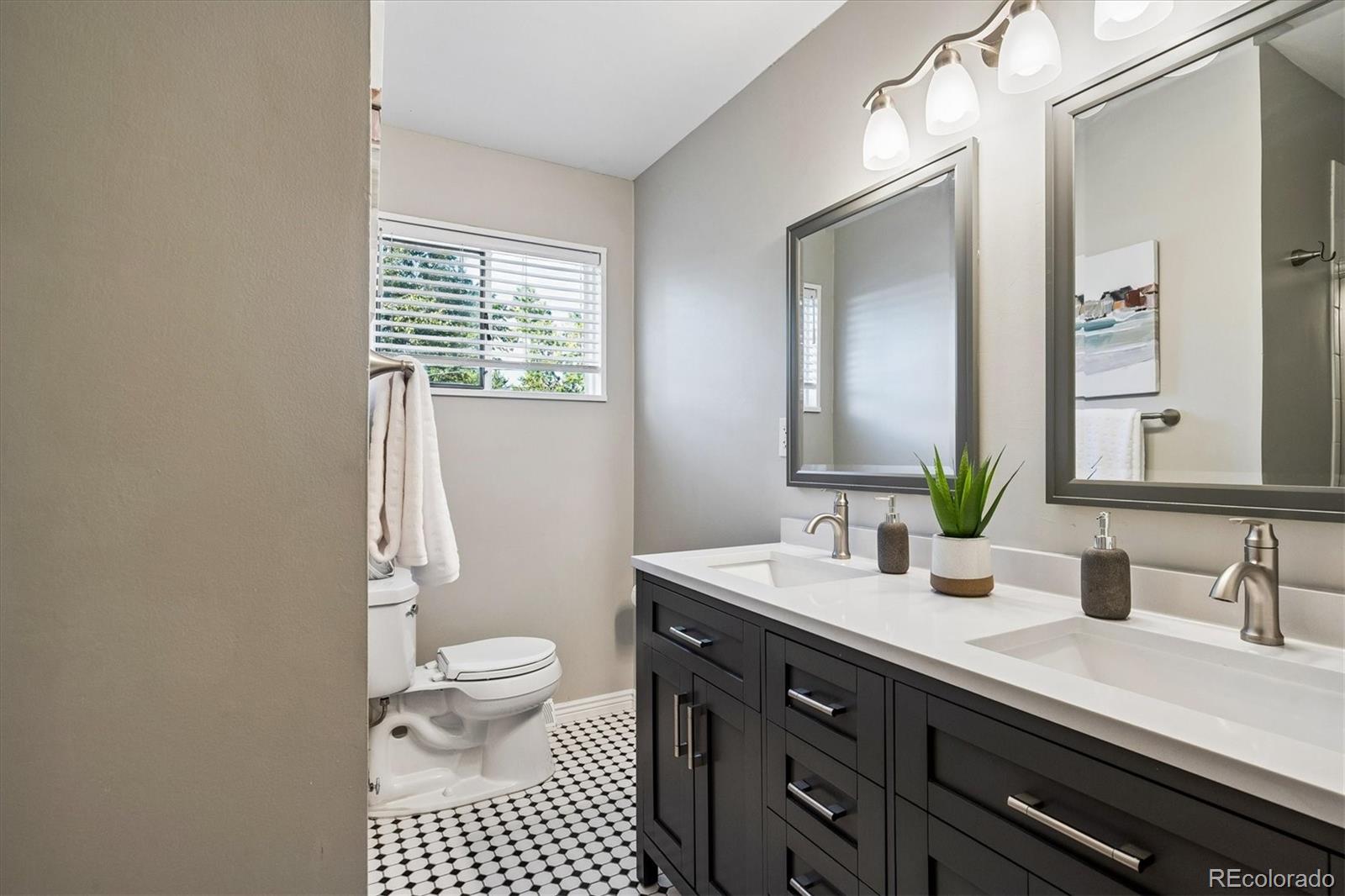 MLS Image #17 for 3798 w chenango avenue,littleton, Colorado