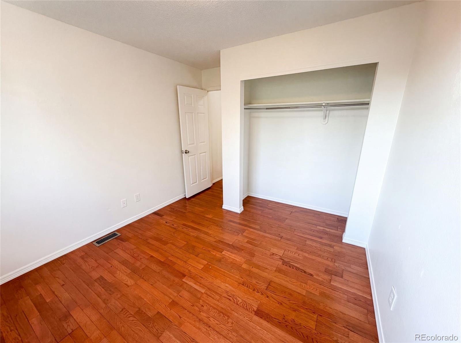 MLS Image #13 for 14561 e 46th avenue,denver, Colorado