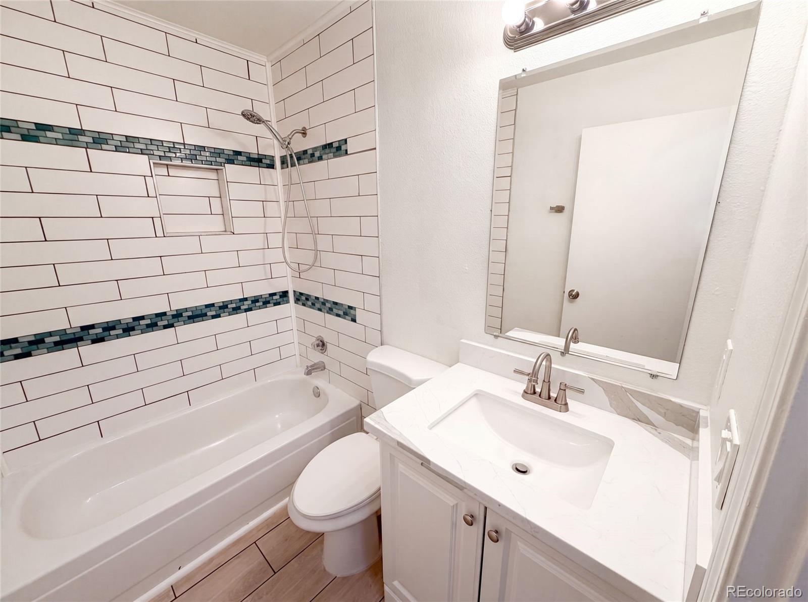 MLS Image #18 for 14561 e 46th avenue,denver, Colorado