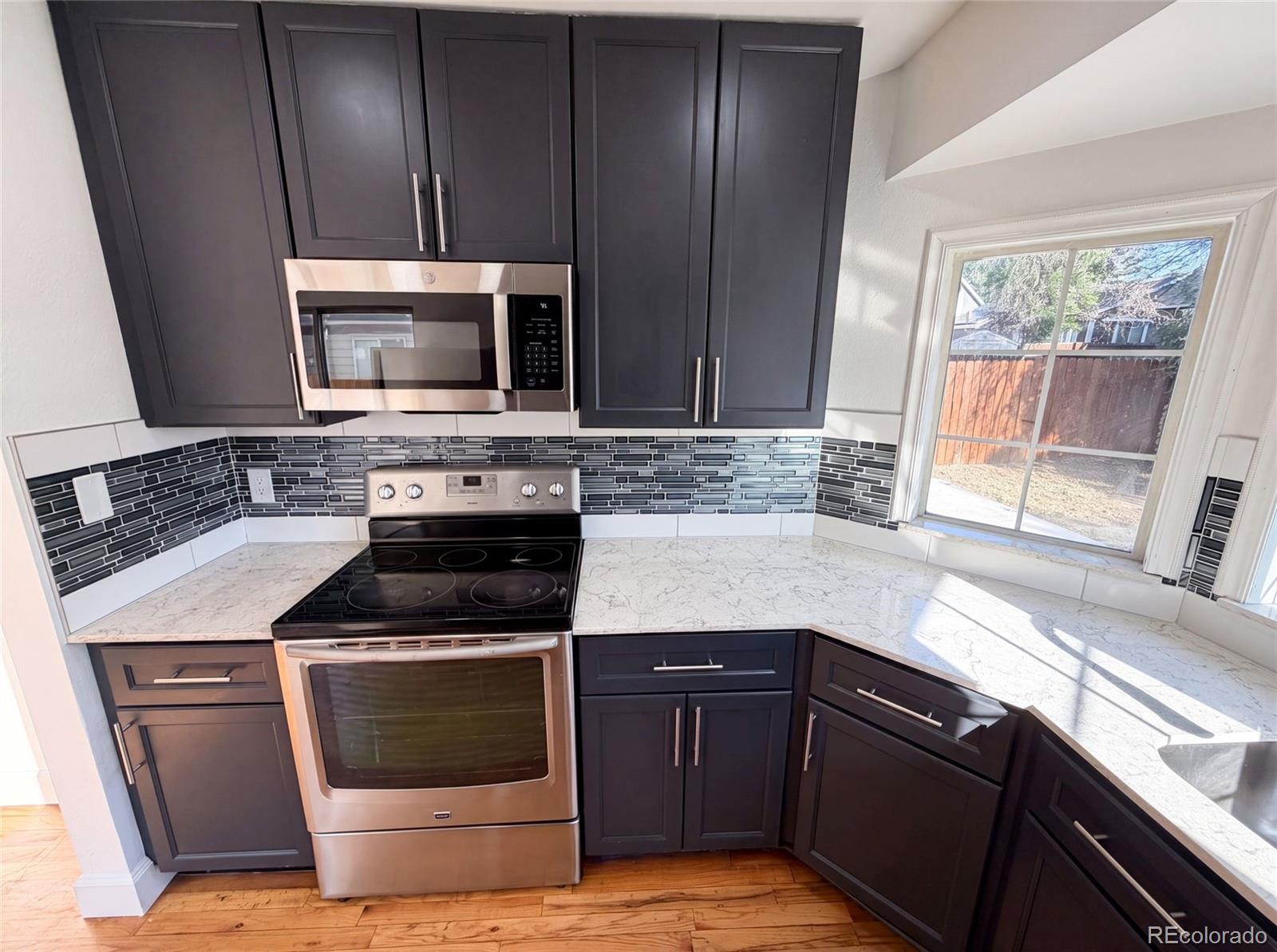 MLS Image #6 for 14561 e 46th avenue,denver, Colorado