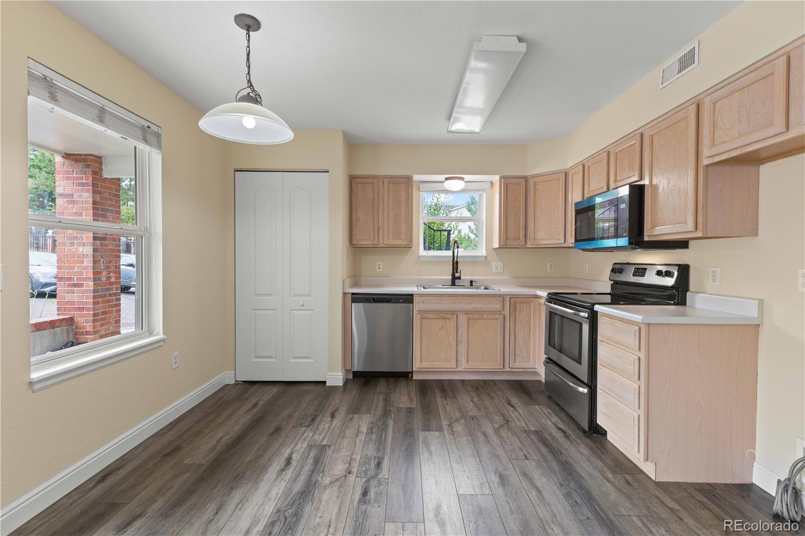 MLS Image #5 for 1661 s cole street a2,denver, Colorado