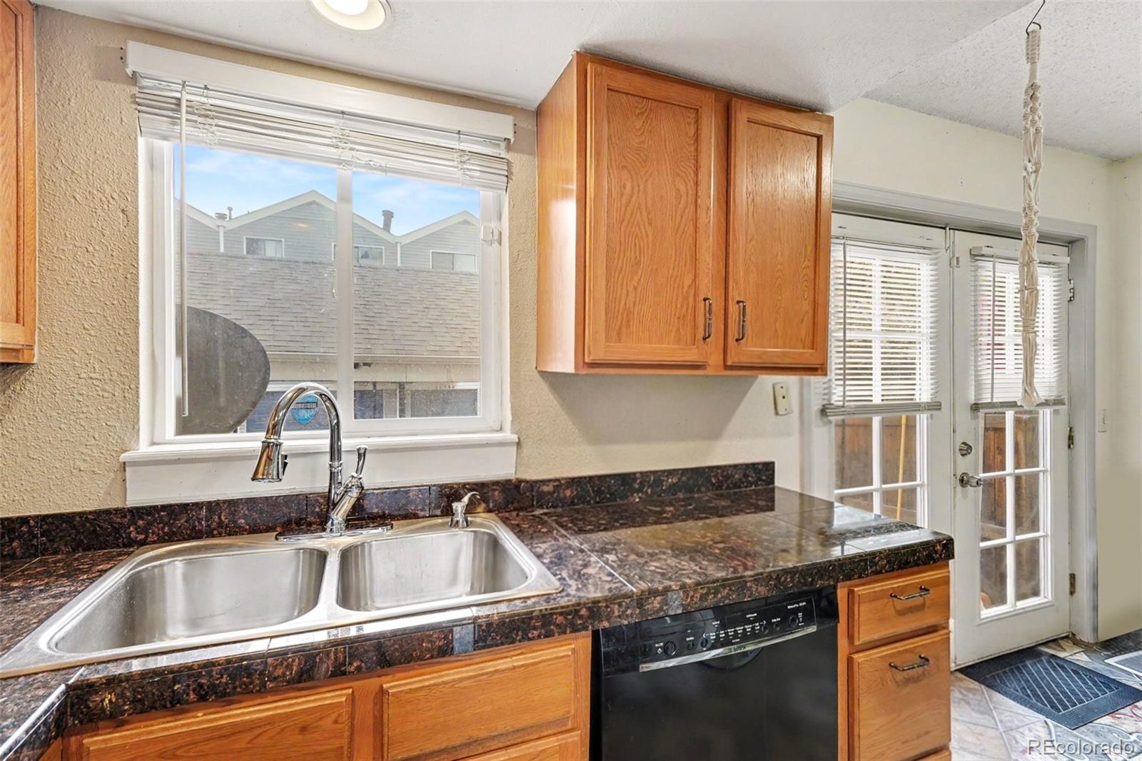 MLS Image #11 for 11576 e bayaud drive,aurora, Colorado