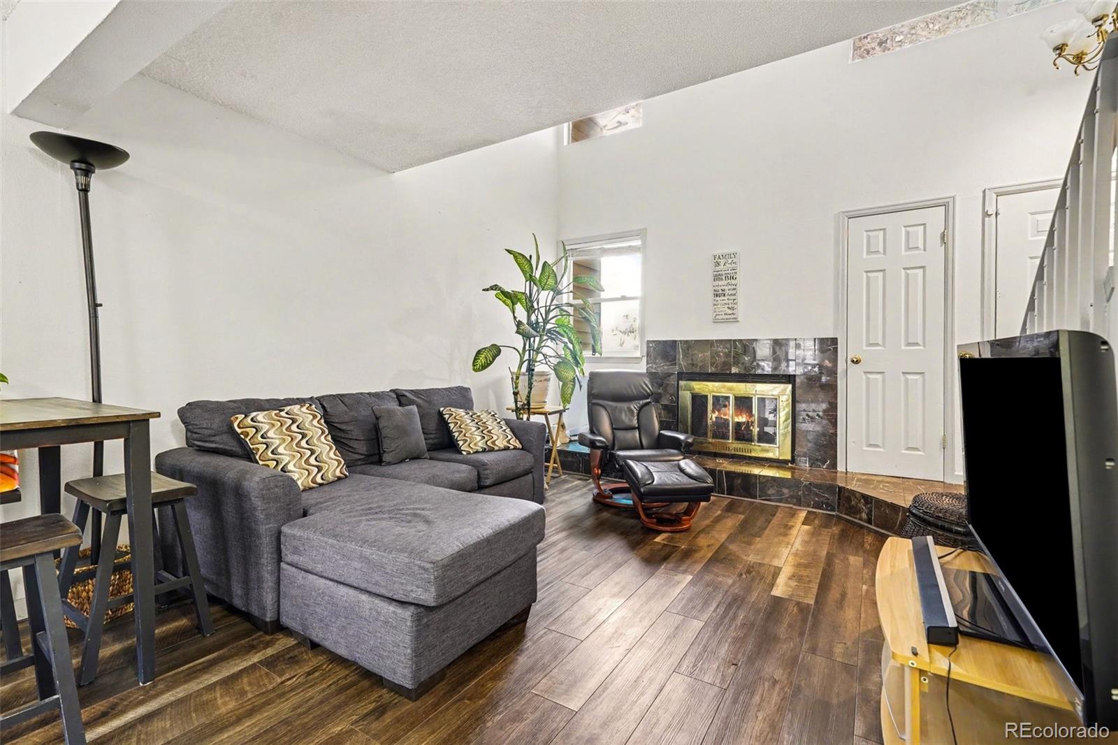 MLS Image #2 for 11576 e bayaud drive,aurora, Colorado