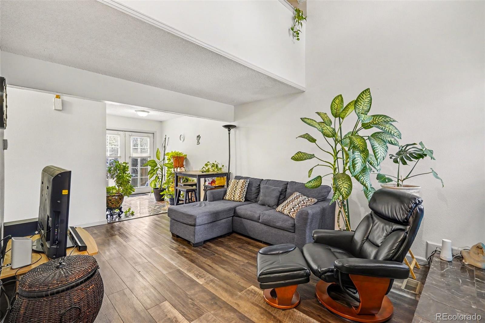 MLS Image #4 for 11576 e bayaud drive,aurora, Colorado
