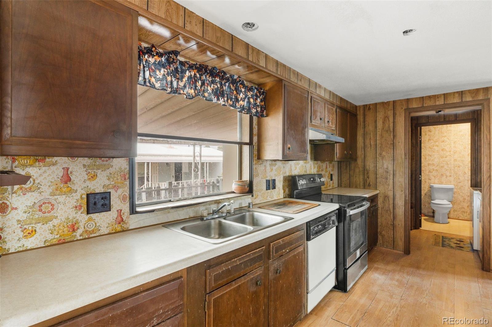 MLS Image #6 for 205 n murray boulevard,colorado springs, Colorado